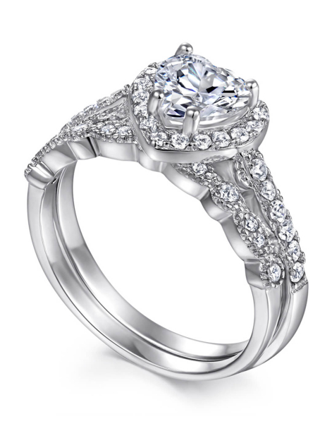 Halo Heart Shaped Moissanite Ring Set