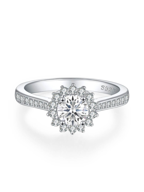 Round Cut Moissanite Ring For Women